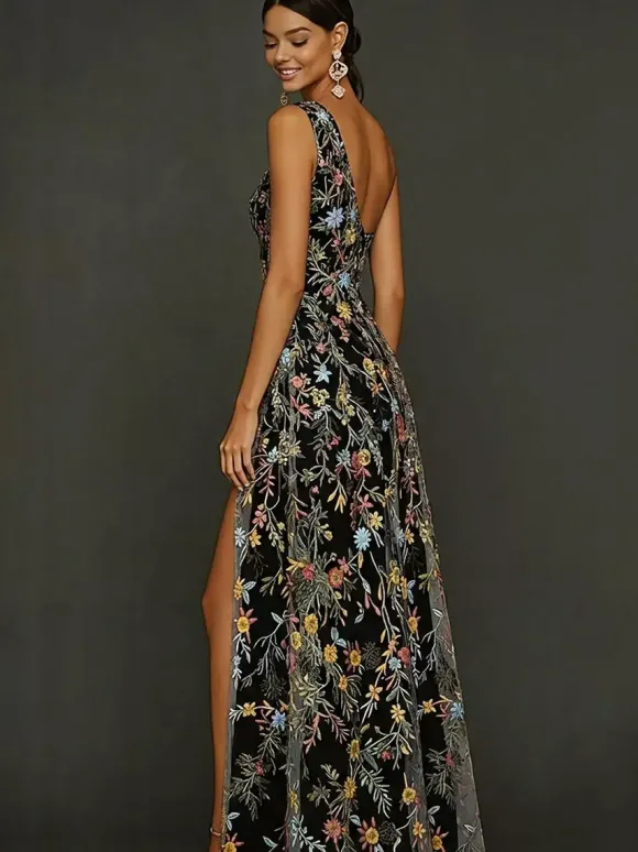 Robe de mère de la mariée décolleté travaillé sans manches coupe trapèze fente sur le devant robe d'invitée de mariage