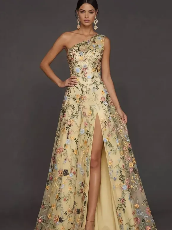 Robe de mère de la mariée décolleté travaillé sans manches coupe trapèze fente sur le devant robe d'invitée de mariage