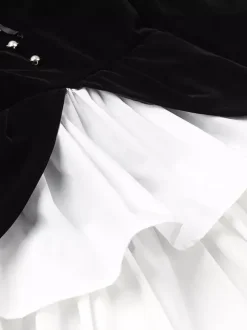 Robe de soirée chic bicolore noire à volants mini-robe deux-pièces à manches longues.