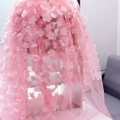 Robe de soirée en organza à col en V et longueur au sol avec appliques