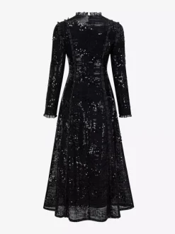 Robe de soirée longue champagne à col montant et sequins manches longues élégante et semi-formelle.