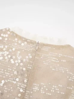 Robe de soirée longue champagne à col montant et sequins manches longues élégante et semi-formelle.