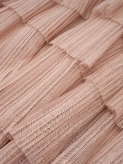 Robe de soirée longue rose à col montant manches longues perlées et manches évasées superposées style chic semi-formel