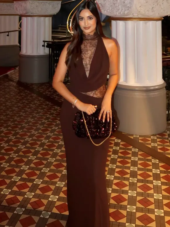Robe de soirée maxi bordeaux en dentelle cintrée robe classique semi-formelle
