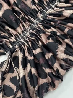 Robe de soirée maxi léopard à bretelles et col plissé sans manches élégante et semi-formelle