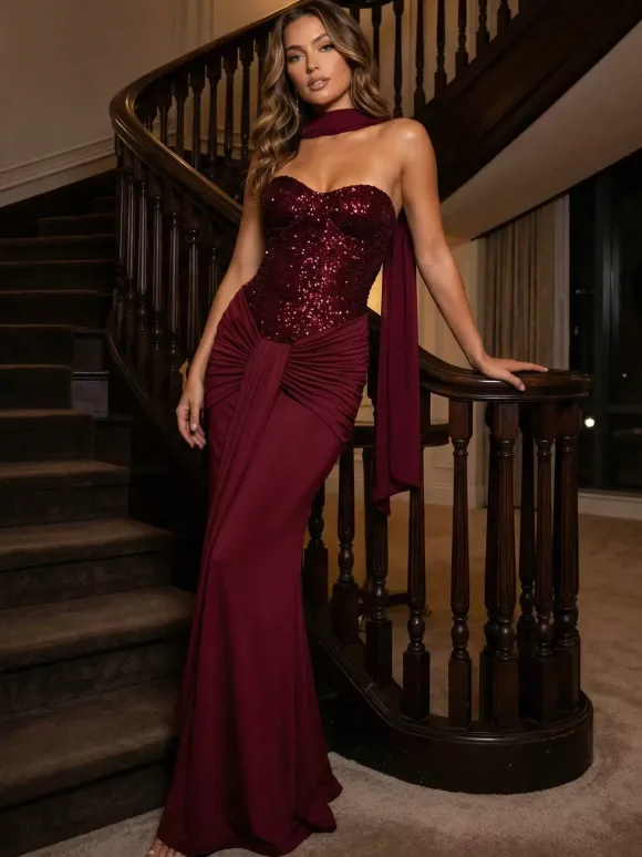 Robe de soirée maxi à sequins décolleté en c艙ur froncée sur le devant et détail noué collection 2026