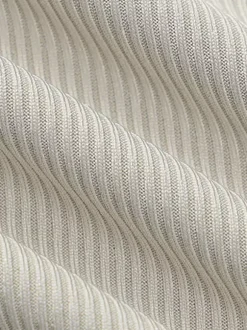 Robe de soirée midi écru et blanche à épaules dénudées extensible sexy et semi-formelle