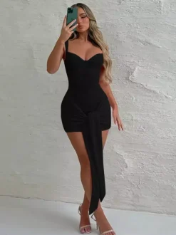 Robe de soirée mini noire à bretelles col en dentelle sans manches et dos nu style décontracté/semi-formel
