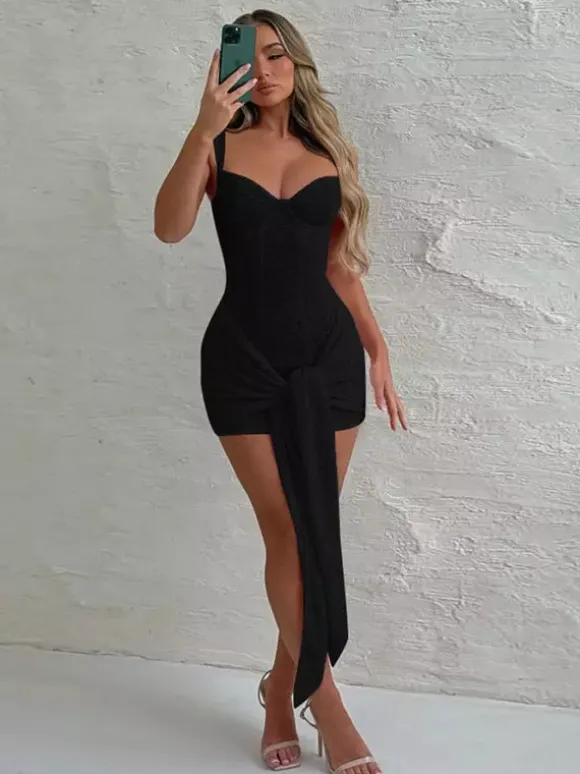 Robe de soirée mini noire à bretelles col en dentelle sans manches et dos nu style décontracté/semi-formel
