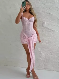 Robe de soirée mini noire à bretelles col en dentelle sans manches et dos nu style décontracté/semi-formel