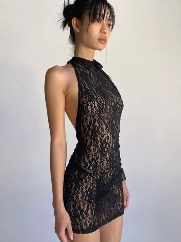 Robe de soirée noire à imprimé floral sans manches dos nu transparente