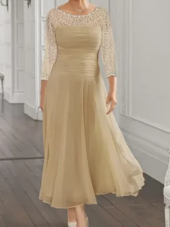 Robe de soirée pour la mère de la mariée col en bijoux manches longues coupe trapèze en dentelle robes d'invitées pour mariage