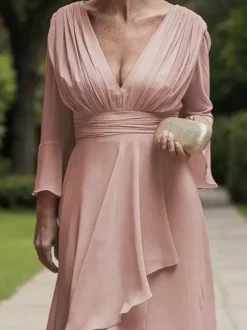 Robe de soirée pour la mère de la mariée col en V manches longues ligne A volants longueur au sol robes d'invitées de mariage