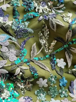 Robe de soirée pour la mère de la mariée décolleté travaillé sans manches coupe trapèze sequins longueur au sol robe d'invitée de mariage