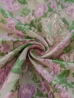 Robe de soirée pour la mère de la mariée décolleté travaillé manches courtes coupe trapèze longueur thé.