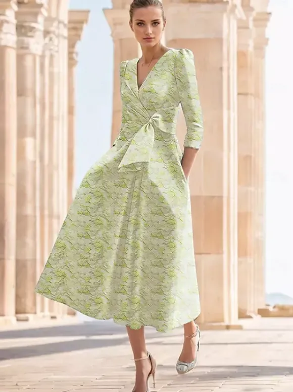 Robe de soirée pour la mère de la mariée col en V manches 3/4 coupe trapèze n艙uds longueur thé robe d'invitée de mariage