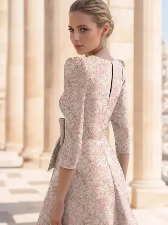 Robe de soirée pour la mère de la mariée col en V manches 3/4 coupe trapèze n艙uds longueur thé robe d'invitée de mariage