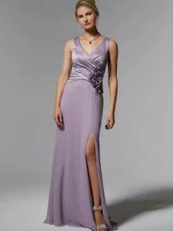 Robe de soirée pour mère de la mariée col en v sans manches style sirène fleurs avec traîne robes d'invitées pour mariage