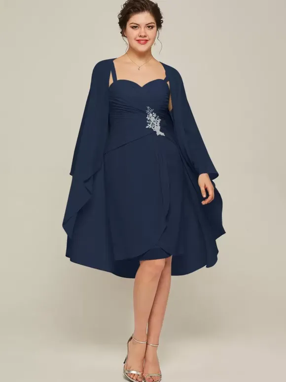 Robe de soirée pour mère de la mariée col en c艙ur manches longues ligne a en dentelle longueur aux genoux robes d'invitées pour mariage