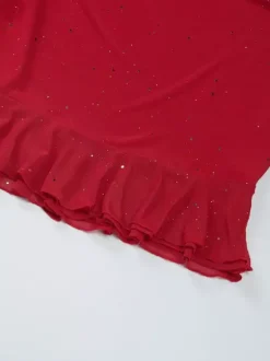 Robe de soirée rouge sans manches à bretelles et décolleté asymétrique