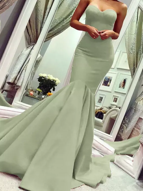 Robe de soirée sirène rouge col en coeur tissu de satin zip sur dos à traîne
