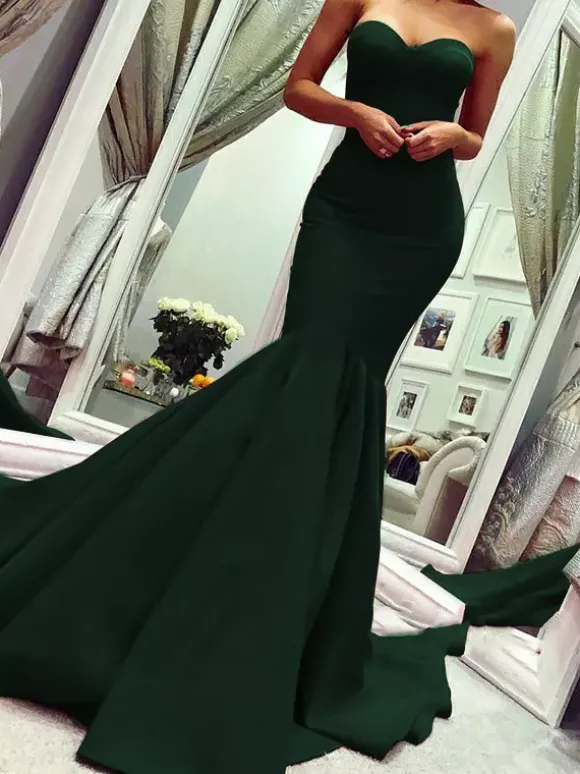 Robe de soirée sirène rouge col en coeur tissu de satin zip sur dos à traîne