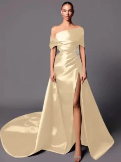 Robe de soirée trapèze à épaules dénudées avec traîne sans manches à lacets en tissu satiné plissé Robes de concours sociales