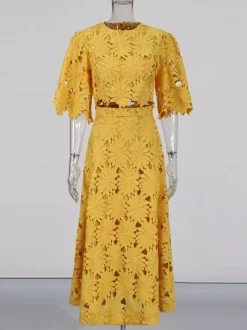 Robe deux pièces romantique jaune à découpes florales pour les fêtes