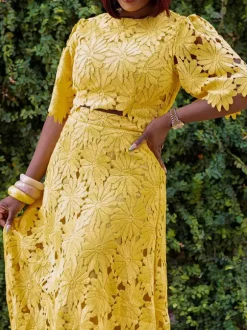 Robe deux pièces romantique jaune à découpes florales pour les fêtes