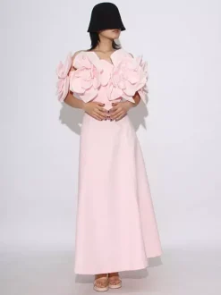 Robe de vacances midi à fleurs sans manches épaules dénudées chic taille haute rouge