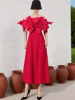 Robe de vacances midi à fleurs sans manches épaules dénudées chic taille haute rouge