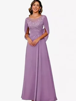 Robe d'invitée pour la mère de la mariée décolleté illusion manches mi-longues coupe trapèze en dentelle longueur au sol idéale pour un mariage.
