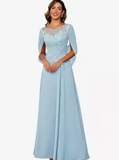 Robe d'invitée pour la mère de la mariée décolleté illusion manches mi-longues coupe trapèze en dentelle longueur au sol idéale pour un mariage.