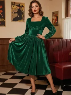 Robe glamour vintage années 1950 noire manches longues col carré style rockabilly