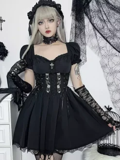 Robe gothique punk épaules dénudées manches courtes dentelle robe courte Lolita