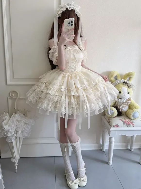 Robe Hime Lolita en dentelle douce à volants et n艙ud dans le dos courte