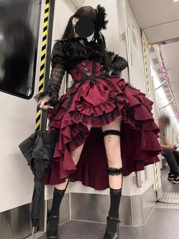 Robe-jupe Gothic Lolita corset à taille haute jupe Lolita à volants rouges