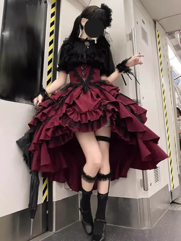 Robe-jupe Gothic Lolita corset à taille haute jupe Lolita à volants rouges