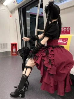 Robe-jupe Gothic Lolita corset à taille haute jupe Lolita à volants rouges