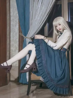 Robe Lolita classique bleu marine foncé en polyester à lacets et manches longues. Ensemble de robes Lolita