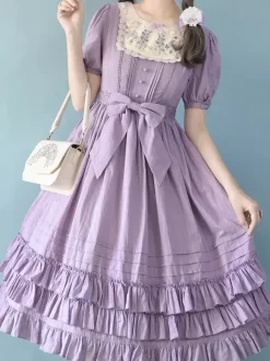 Robe Lolita classique en polyester à manches courtes couleur lavande.