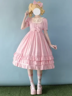 Robe Lolita classique en polyester à manches courtes couleur lavande.