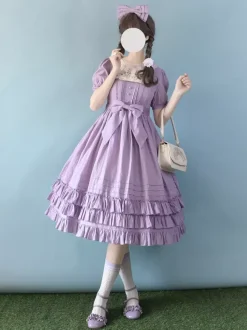 Robe Lolita classique en polyester à manches courtes couleur lavande.