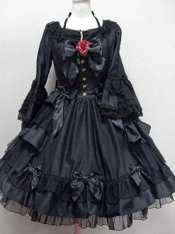 Robe Lolita classique OP Alice Black Hime manches longues en dentelle à volants Bow Button Lolita Robe une pièce avec des fleurs rouges Déguisements
