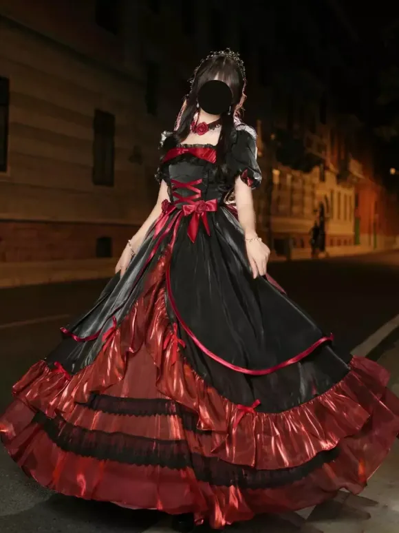 Robe Lolita douce en maille de soie à manches courtes robe à volants superposés style thé robe longue