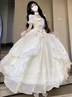 Robe Lolita douce en maille de soie à manches courtes robe à volants superposés style thé robe longue