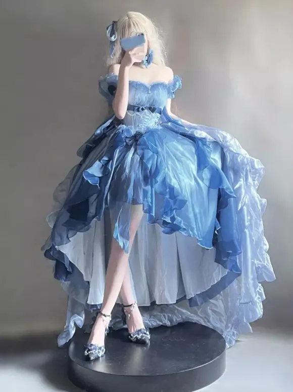 Robe Lolita Fée Bleue coupe asymétrique jolis n艙uds dos nu bretelles bandage et volants