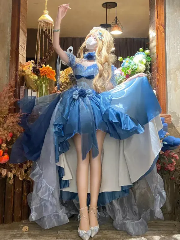Robe Lolita Fée Bleue coupe asymétrique jolis n艙uds dos nu bretelles bandage et volants