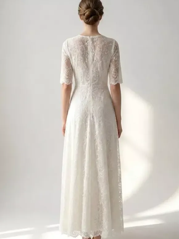 Robe longue bohème en dentelle blanche pour femme - Robe courte à manches courtes et boutons brodés - Tenue d'été idéale pour la plage les mariages et les fêtes (collection 2026)