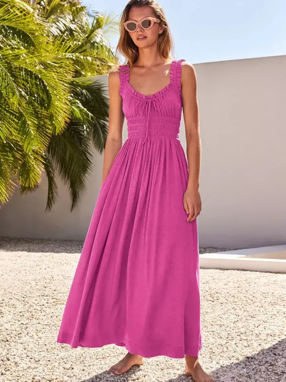 Robe longue crème à col V et bretelles volantées pour femme style estival élégant